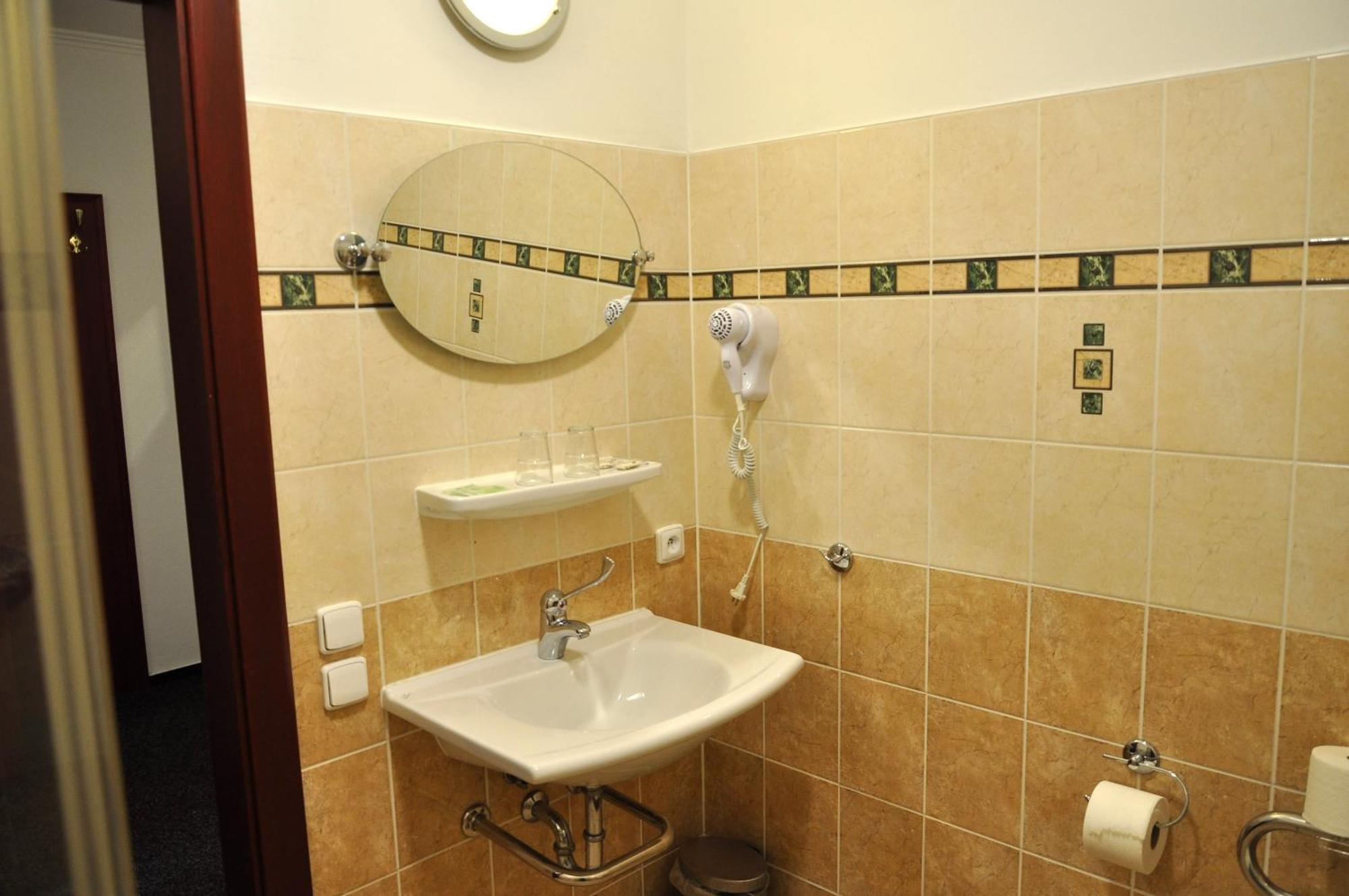 Hotel Cisar Ferdinand Loket Rom bilde