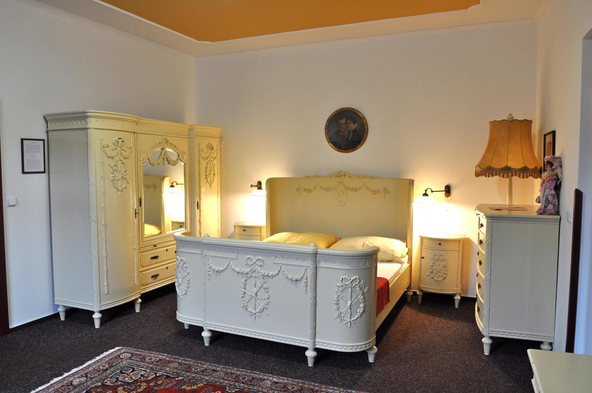 Hotel Cisar Ferdinand Loket Eksteriør bilde