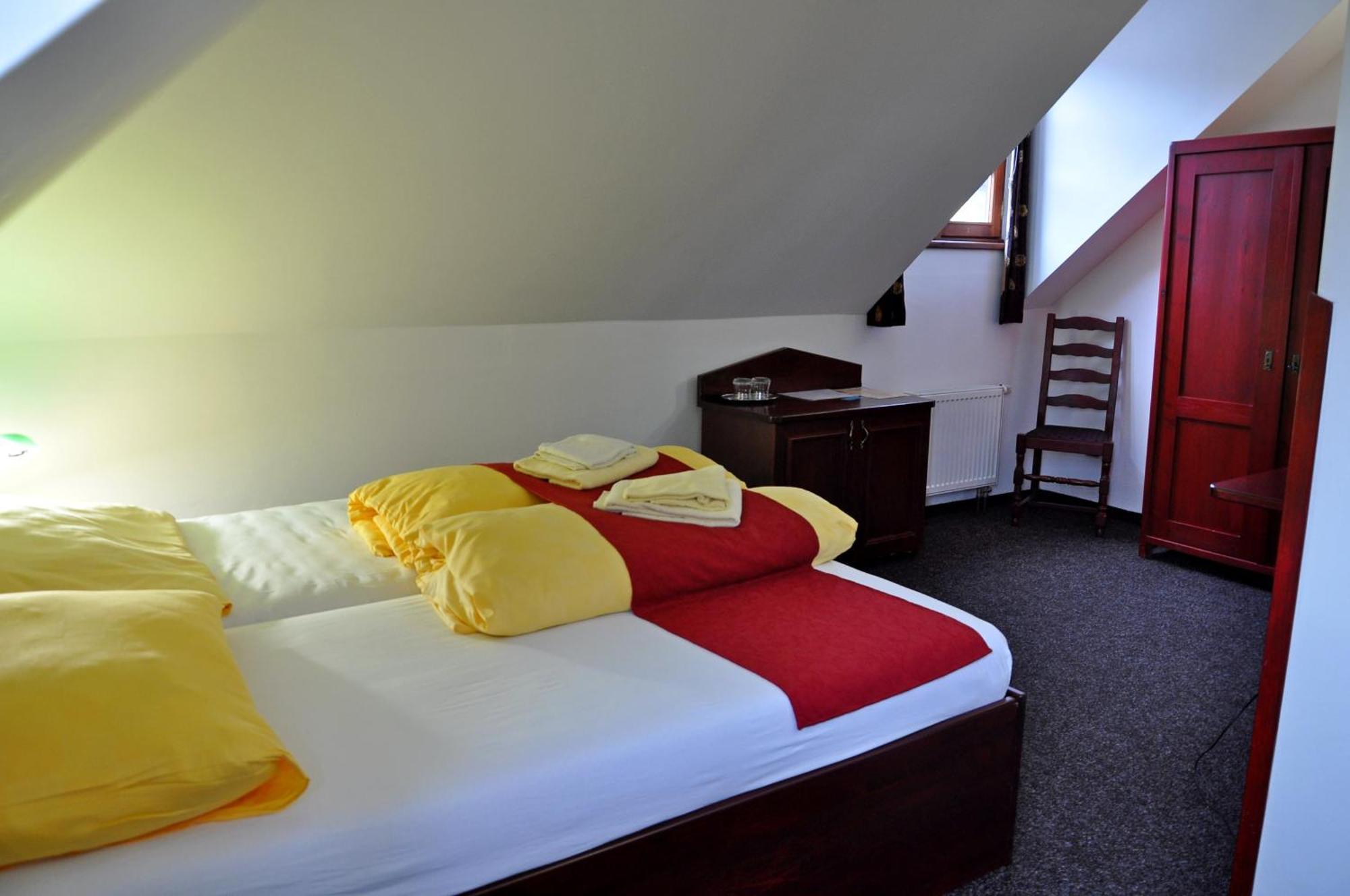 Hotel Cisar Ferdinand Loket Rom bilde