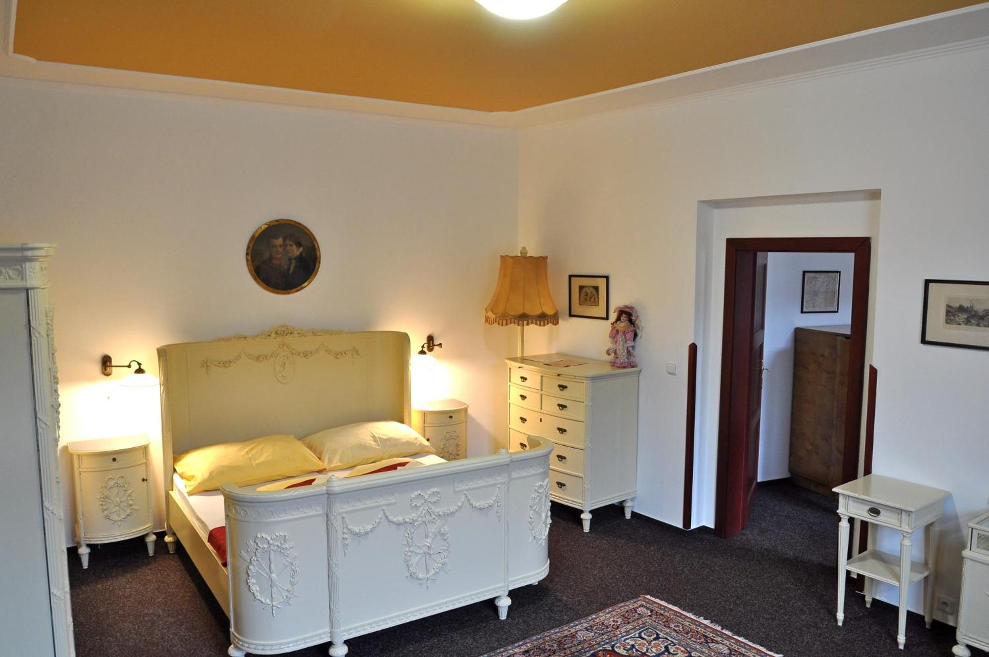 Hotel Cisar Ferdinand Loket Rom bilde