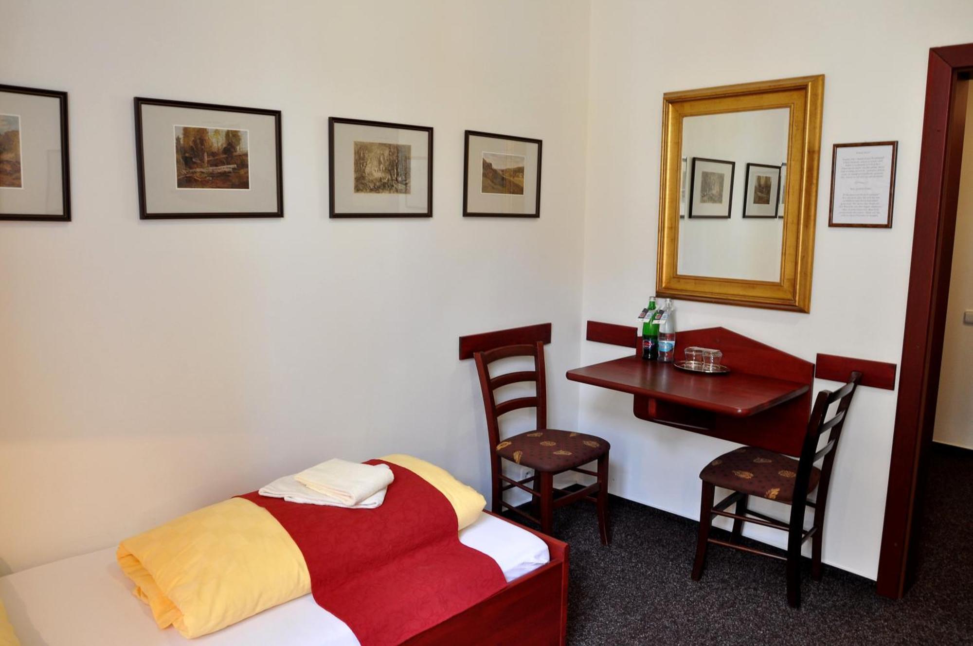 Hotel Cisar Ferdinand Loket Rom bilde